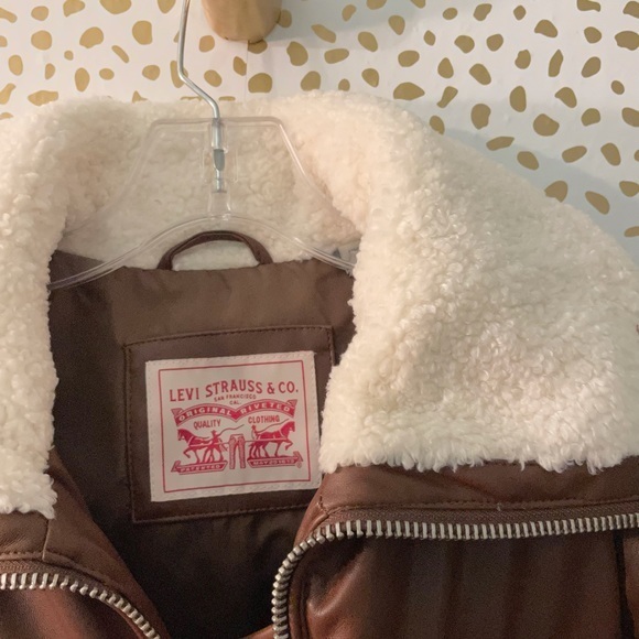 NWT Levi’s Breanna Puffer Brown Sherpa Lined Faux Leather - Picture 9 of 10